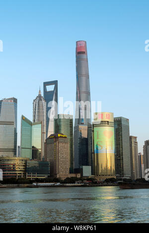 ---- Stadtbild der Lujiazui Financial District mit dem Shanghai Tower, dem höchsten, dem Shanghai World Financial Center (Swfc), Mitte, Jinmao Towe Stockfoto