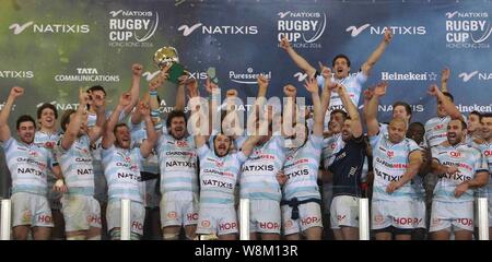 Spieler der Französischen Racing 92 (hellblau) feiern nach dem Sieg über Neuseelands Highlanders während der natixis Rugby Cup 2016 in Hong Kong Hong Kon Stockfoto