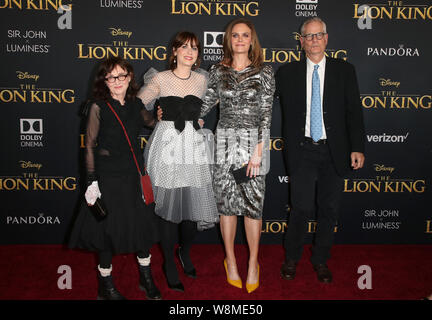 Premiere von Disney's "Der König der Löwen' Mit: Caleb Deschanel, Mary Jo Deschanel, Zooey Deschanel, Emily Deschanel Wo: Hollywood, California, United States Wann: 10 Aug 2019 Quelle: FayesVision/WENN.com Stockfoto