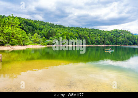 Nussensee See in Oberösterreich in der Nähe von Bad Ischl im Salzkammergut. Stockfoto