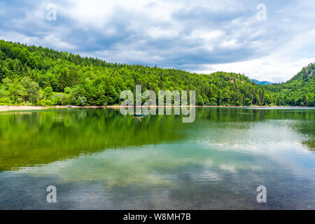 Nussensee See in Oberösterreich in der Nähe von Bad Ischl im Salzkammergut. Stockfoto