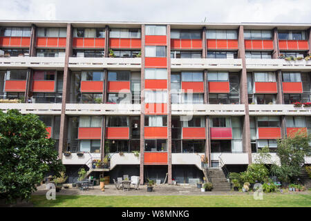 Die Außenseite des Basterfield House Apartments Immobilien auf Golden Lane, London, EC1, UK Stockfoto