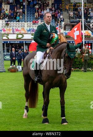 Dublin, Irland, 09. August 2019. Cian O'Connor für Team Irland konkurrieren für den Aga Khan Schale in der longines Nations Cup Springreiten am RDS Dublin Horse Show. Quelle: John Rymer/Alamy leben Nachrichten Stockfoto