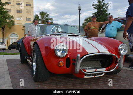 Ich habe dieses Foto eines Oldtimers am Cruisin' Winter Haven Car Show im Winter Haven, Florida am 4. Mai 2019. Einer der frühen Muscle Cars Stockfoto