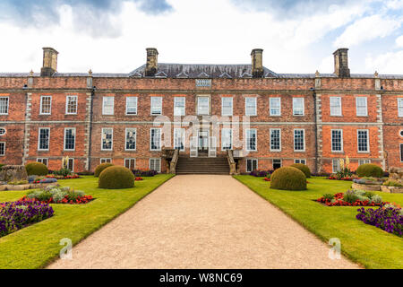 Erddig Halle ein historisches Herrenhaus aus dem 17. Jahrhundert in der Mitte des 18. Jahrhunderts Garten- und Parklandschaft in Shropshire überlebt ist einer der prächtigsten Häuser. Stockfoto