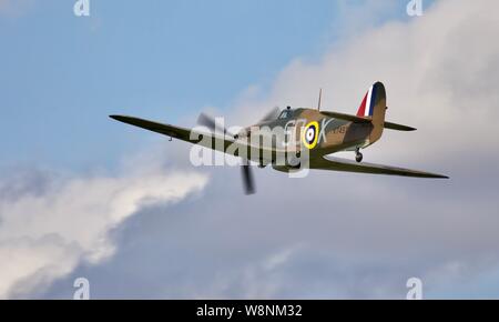 Hawker Hurricane Mk I V 7497 die Schlacht um England veteran Airborne am Shuttleworth militärische Airshow am 7. Juli 2019 Stockfoto