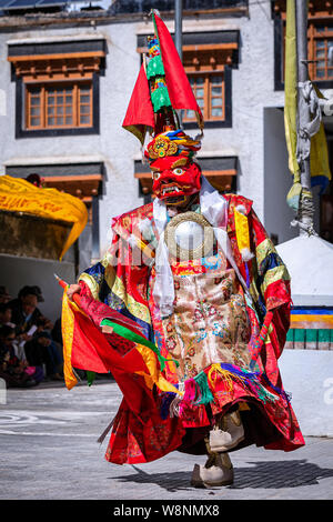 Cham-Tanz von Mönchen im Ladakh Jo Khang Temple, Leh, Ladakh, Indien Stockfoto