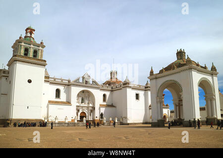 Basilika Unserer Lieben Frau von Copacabana in der Stadt Copacabana, am Ufer des Titicacasees, Bolivien Stockfoto