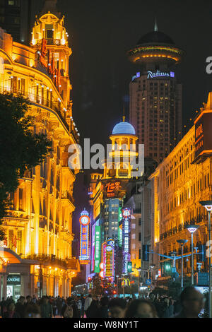 Nanjing East Road, Shanghai Shopping Fußgängerzone. Stockfoto