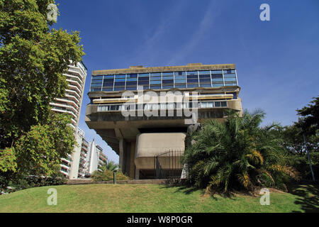 Der Nationalbibliothek in Buenos Aires, Argentinien, ist in einem modernen Gebäude mit einzigartigem architektonischen Besonderheiten untergebracht Stockfoto