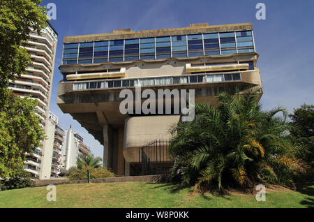 Der Nationalbibliothek in Buenos Aires, Argentinien, ist in einem modernen Gebäude mit einzigartigem architektonischen Besonderheiten untergebracht Stockfoto