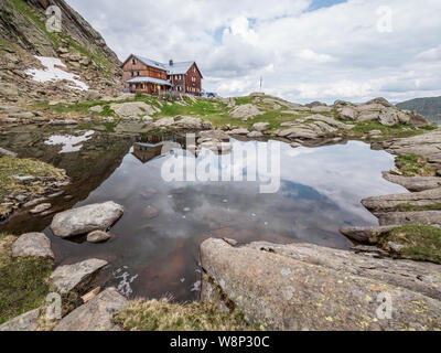 Die Bremer Hütte Berghütte im Gschnitztal Tal der Stubaier Alpen in der Nähe von Steinach im österreichischen Tirol Stockfoto