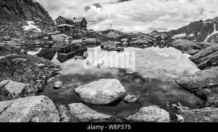 Die Bremer Hütte Berghütte im Gschnitztal Tal der Stubaier Alpen in der Nähe von Steinach im österreichischen Tirol Stockfoto