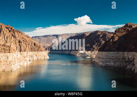 Tolle Aussicht auf den Colorado Fluss hinter dem Hoover Dam Nevada USA Stockfoto