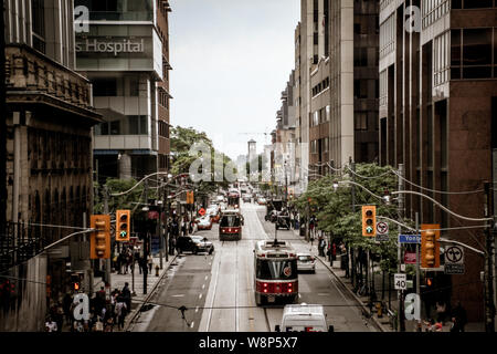 Unterwegs in den Straßen von Toronto im Juni 2019, Kanada Stockfoto