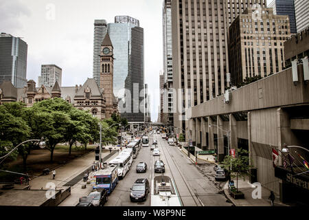 Unterwegs in den Straßen von Toronto im Juni 2019, Kanada Stockfoto