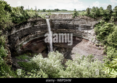 Eine Reise nach Punch Bowl des Teufels in Ontario, Kanada im Sommer Stockfoto