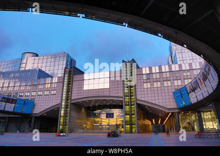 Gebäude des Europäischen Parlaments im Espace Leopold, Brüssel, Belgien Komplex Stockfoto