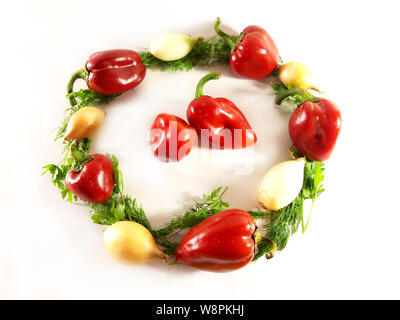 Gruene verschiedene Gemüse, Ökologie, Ernährung, Dill. Isolierte grünes Objekt für Design, weisser Hintergrund Beaty. Stockfoto