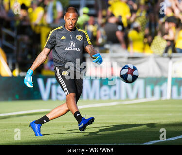 Columbus, Ohio, USA. 10 August, 2019. Columbus Crew SC Torhüter Eloy Zimmer (1) erwärmt, bevor wir gegen den FC Cincinnati in ihr Spiel in Columbus, Ohio, USA. Brent Clark/Alamy leben Nachrichten Stockfoto