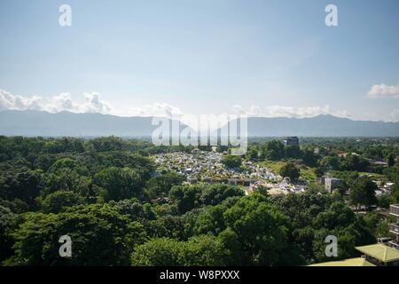 Mit Blick auf ein kleines Dorf in Vigan in den Philippinen Stockfoto