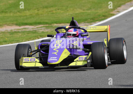 KENT, VEREINIGTES KÖNIGREICH. 11 Aug, 2019. Während Frauen Serie Qualifying der DTM (Deutsche Tourenwagen)- und W-Serie in Brands Hatch GP-Strecke am Sonntag, 11. August 2019 in Kent, England. Credit: Taka G Wu/Alamy leben Nachrichten Stockfoto