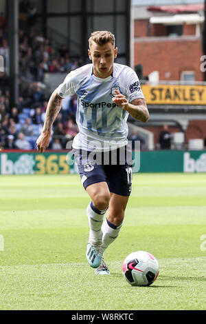 London, Großbritannien. 10 Aug, 2019. Lucas Digne von Everton in der Premier League Match zwischen Crystal Palace und Everton an Selhurst Park, London, England am 10. August 2019. Foto von Ken Funken. Nur die redaktionelle Nutzung, eine Lizenz für die gewerbliche Nutzung erforderlich. Keine Verwendung in Wetten, Spiele oder einer einzelnen Verein/Liga/player Publikationen. Credit: UK Sport Pics Ltd/Alamy leben Nachrichten Stockfoto