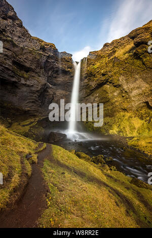 Kvernufoss Wasserfall in Island Stockfoto