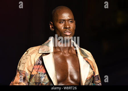 London, Großbritannien. 10 August, 2019. London, Großbritannien. 10 Aug, 2019. African Fashion Week London 2019#AFWL 2019 - Tag 2 an Freimaurer Hall am 10. August 2019, London, UK. Bild Capital/Alamy Leben Nachrichten Bild Capital/Alamy leben Nachrichten Stockfoto