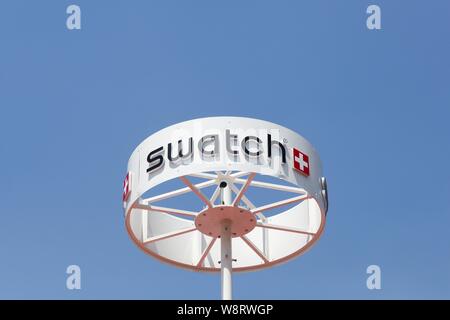 Mailand, Italien - 21. Juli 2015: Swatch Group entwickelt, fertigt, vertreibt und verkauft Uhren fertigen Stockfoto