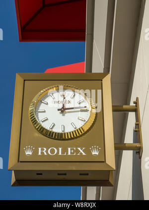 BEVERLY HILLS, CA/USA - Januar 3, 2015: Rolex store Exterieur. Rolex Designs, Hersteller, vertreibt und Dienstleistungen Armbanduhren unter t verkauft. Stockfoto