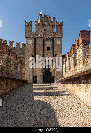 Schloss Scaligero Sirmione Italien Eingang Stockfoto