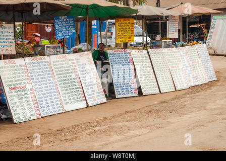 Vang Vieng, Laos - Feb 2016: Essen Stände, die Sandwiches in Vang Vieng, Laos Stockfoto