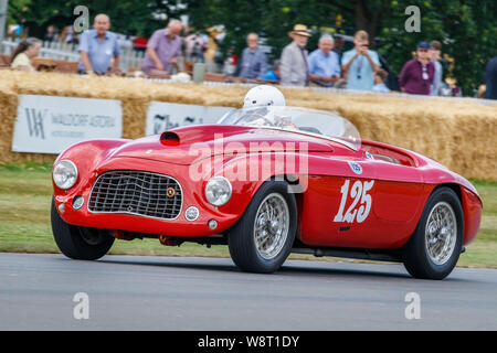 1950 Ferrari 166mm Barchetta mit Fahrer Sally Mason-Styrron am 2019 Goodwood Festival der Geschwindigkeit, Sussex, UK. Stockfoto