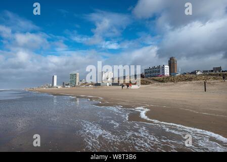 Nordsee Strand, Blick auf Wasserturm, Badeort und Holiday Resort, Zandvoort aan Zee, Nordholland, Niederlande, Niederlande Stockfoto