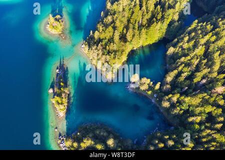 Eibsee mit Schonbichl Braxen Insel und Insel, in der Nähe von Grainau, Werdenfelser Land, Luftaufnahme, Oberbayern, Bayern, Deutschland Stockfoto