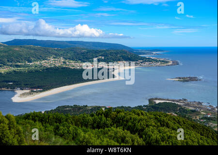 Die Mündung des Flusses Mino Spanien Division aus Portugal. Vom Monte Santa Tecla oben A Guarda in der Provinz Pontevedra Galicien, Sp gesehen Stockfoto