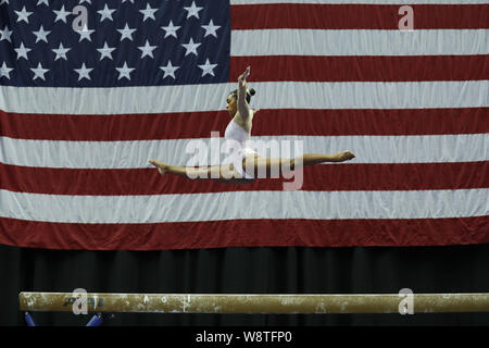 August 9, 2019: Gymnast eMjae Frazier konkurriert bei Tag eines der juniorinnen Konkurrenz an den 2019 US-Gymnastik Meisterschaften, in Kansas City, MO. Melissa J. Perenson/CSM Stockfoto