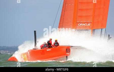 Cowes, Isle of Wight, Großbritannien. 11 Aug, 2019. Team China während der SailGP Rennwochenende in Cowes, Inseln Wight Großbritannien abgehalten. Credit: Csm/Alamy leben Nachrichten Stockfoto