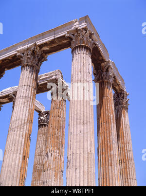 Korinthische Säulen, den Tempel des Olympischen Zeus, Athen, Athen, Griechenland Stockfoto