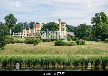 Diese ehemalige Residenz der preußischen Herrscher ist eine Stadt der Schlösser und Gärten in einem Stil, der noch seinen eigenen Namen: Potsdam Rokoko gegeben worden. Stockfoto