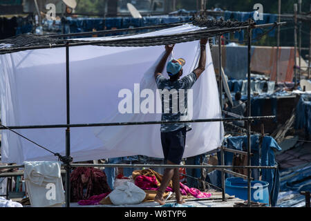 Indien, Bundesstaat Maharashtra, Hauptstadt von Mumbai aka Bombay. Dhobi Ghat open air Wäscheservice. Stockfoto