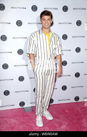 Los Angeles, CA. 10 Aug, 2019. Garrett Clayton anwesend für Beautycon Los Angeles 2019 - SAT, Los Angeles Convention Center, Los Angeles, CA August 10, 2019. Credit: Priscilla Grant/Everett Collection/Alamy leben Nachrichten Stockfoto