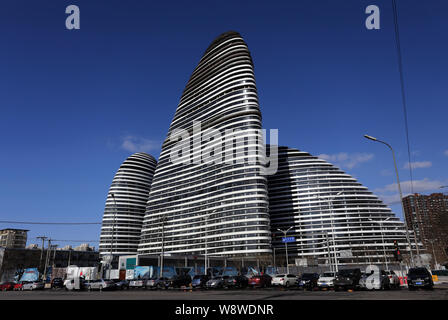 ---- Blick auf die WANGJING SOHO von SOHO China in Peking, China, 8. Februar 2014 entwickelt. Soho China Ltd., der größten Entwickler in Beijings cen Stockfoto