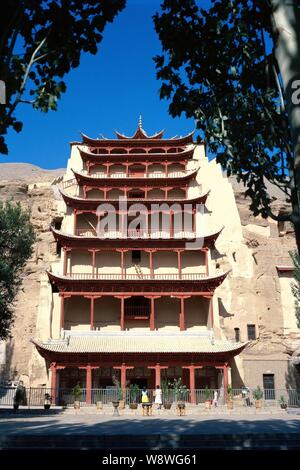 ---- Blick auf die Mogao Grotten oder Mogao Grotten in Dunhuang Stadt im Nordwesten der chinesischen Provinz Gansu, 28. August 2008. Sie sind vielleicht nicht die glo erreicht haben Stockfoto