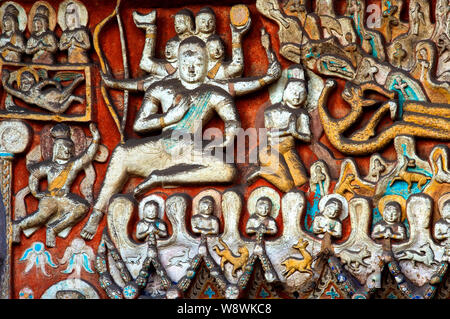 Anzeigen von Buddha Skulpturen an Yungang Grotten in Datong City, North China Provinz Shanxi, 29. Mai 2011. Stockfoto