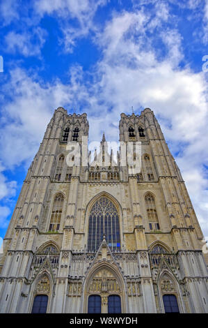 Die Kathedrale von St. Michael und St. Gudula ist eine römisch-katholische Kirche in Brüssel, Belgien. Stockfoto