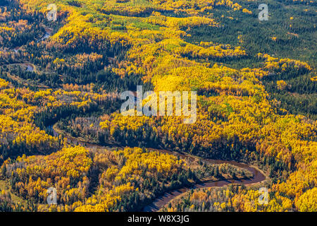 Antenne herbst Blick südlich von Fort McMurray in Alberta. Stockfoto