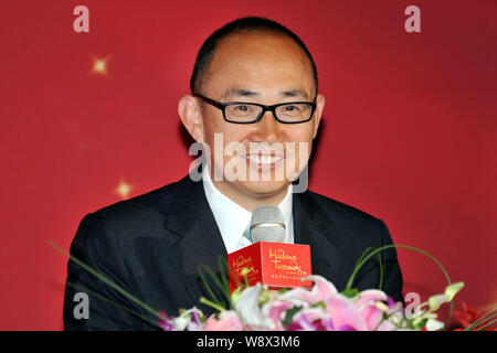------ Pan Shiyi, Mitbegründer, Chairman und Co-CEO der Soho China, lächelt während der Eröffnungsfeier für das Madame Tussauds Wax Museum in Peking, Ch Stockfoto