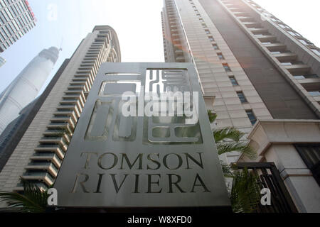 Blick auf die Wohnhäuser der Tomson Riviera Wohnprojekt im Finanzviertel Lujiazui in Pudong, Shanghai, China, 30. April 2014 Stockfoto